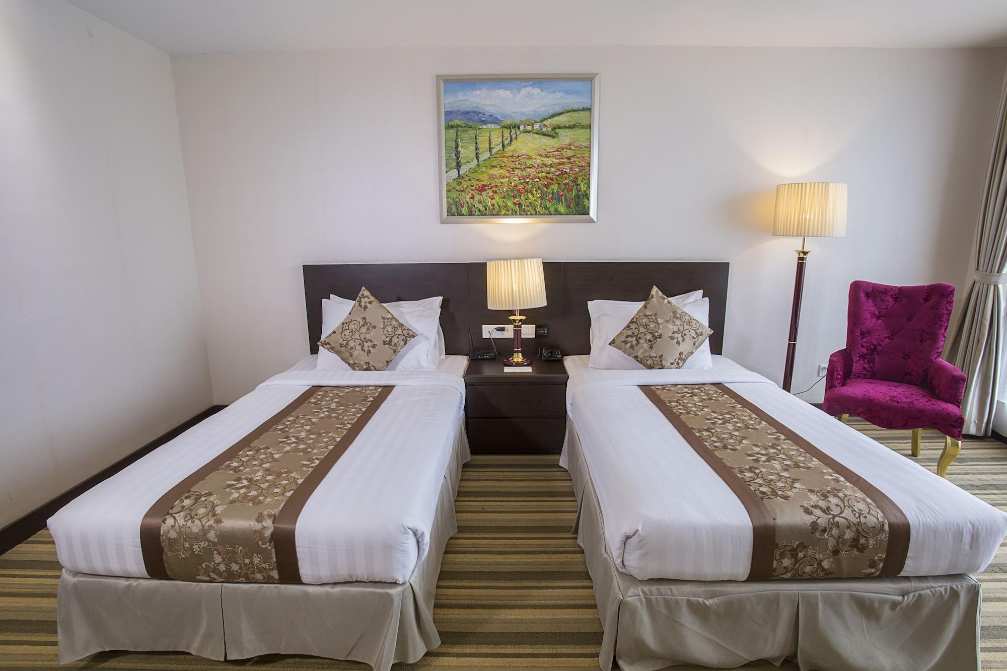 Esperado Lake View Hotel Γιανγκόν Εξωτερικό φωτογραφία