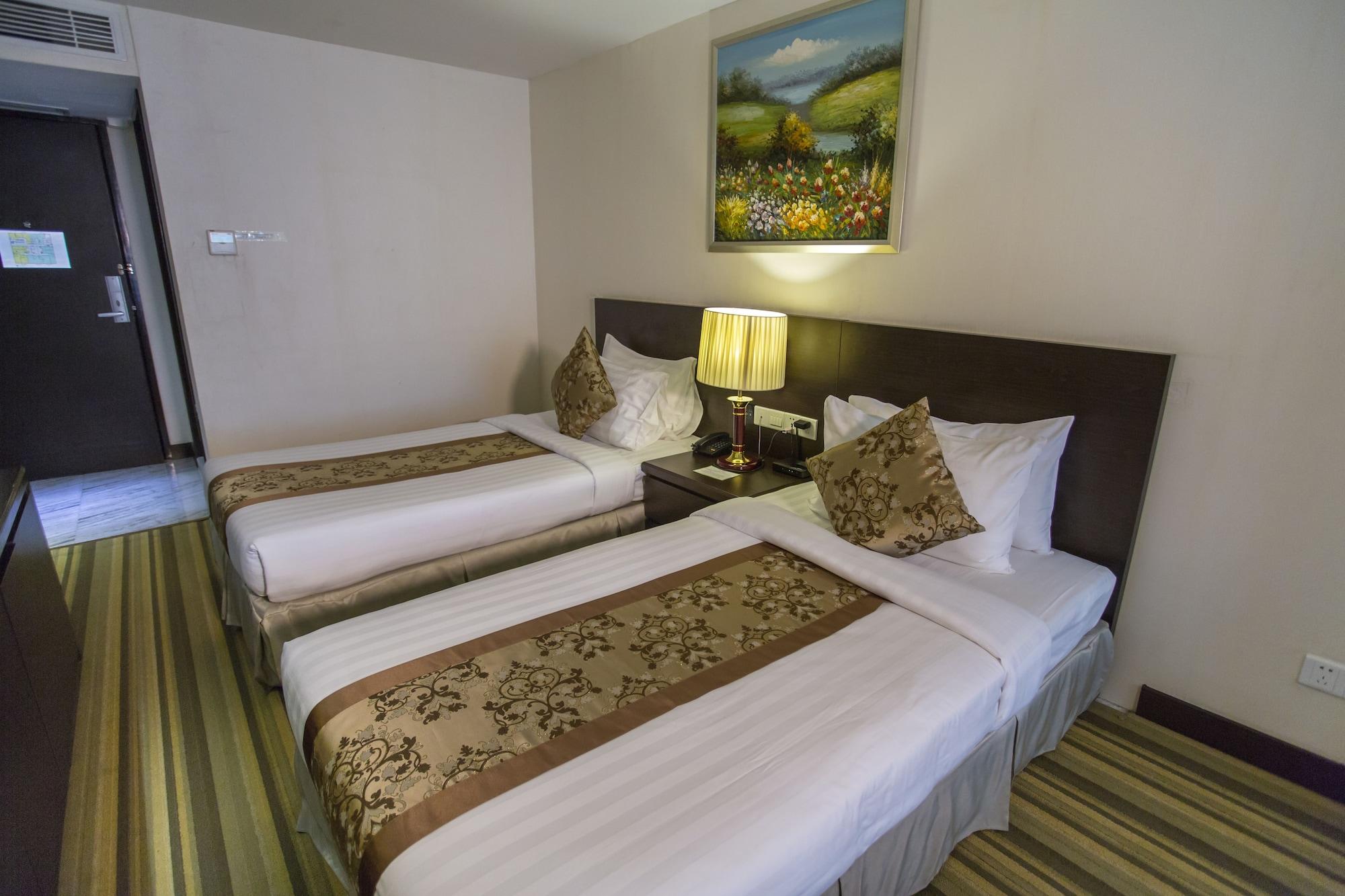 Esperado Lake View Hotel Γιανγκόν Εξωτερικό φωτογραφία