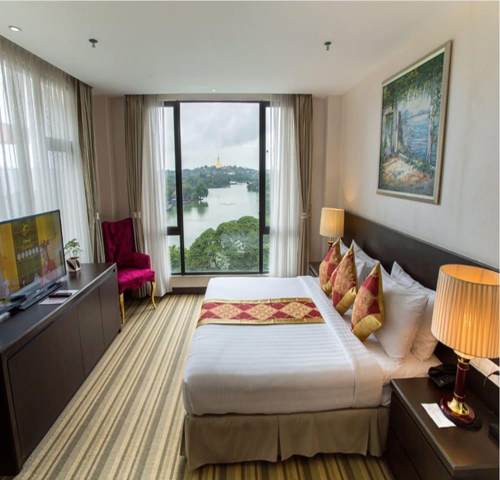 Esperado Lake View Hotel Γιανγκόν Εξωτερικό φωτογραφία