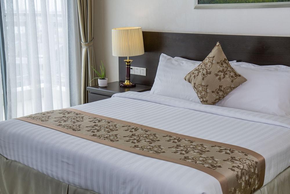 Esperado Lake View Hotel Γιανγκόν Εξωτερικό φωτογραφία