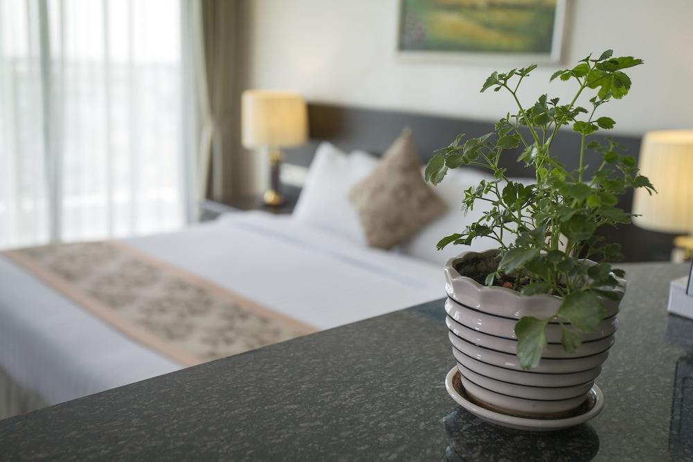 Esperado Lake View Hotel Γιανγκόν Εξωτερικό φωτογραφία