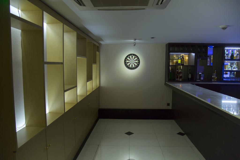 Esperado Lake View Hotel Γιανγκόν Εξωτερικό φωτογραφία