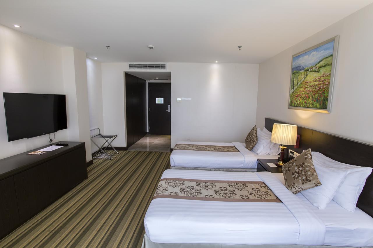 Esperado Lake View Hotel Γιανγκόν Εξωτερικό φωτογραφία