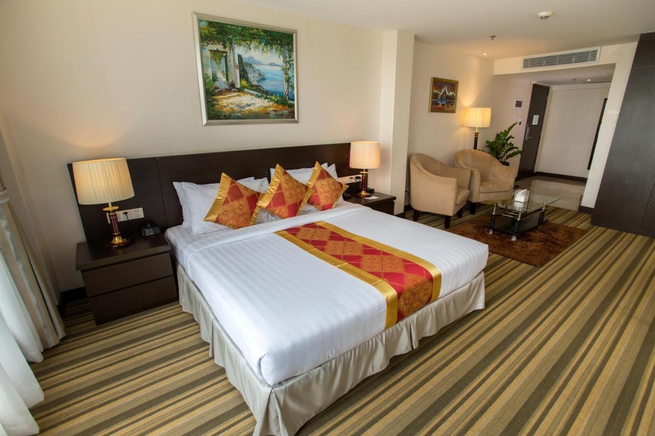 Esperado Lake View Hotel Γιανγκόν Εξωτερικό φωτογραφία