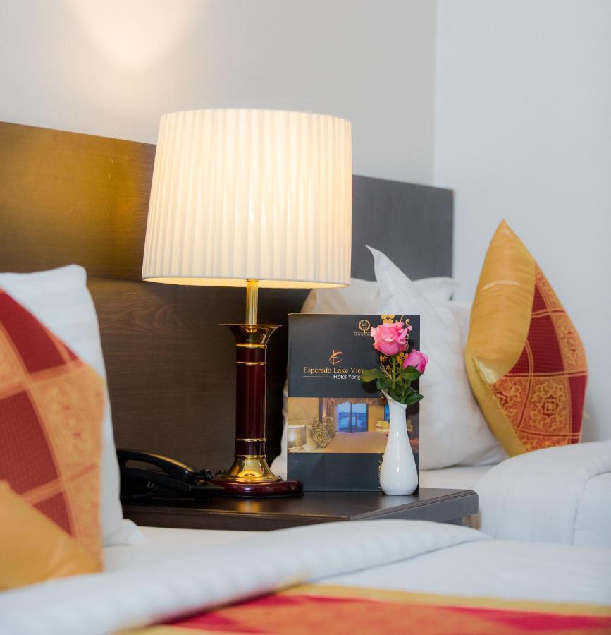 Esperado Lake View Hotel Γιανγκόν Εξωτερικό φωτογραφία