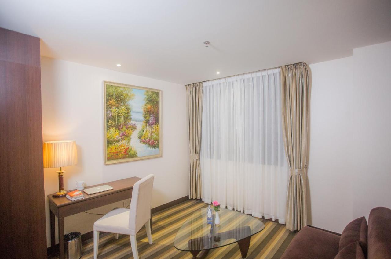 Esperado Lake View Hotel Γιανγκόν Εξωτερικό φωτογραφία